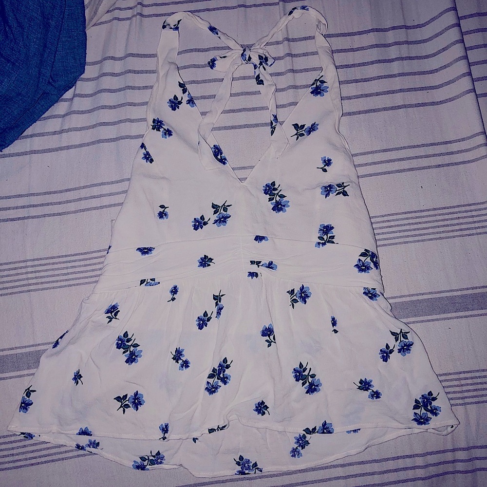 American Eagle Floral Halter Top 🦋